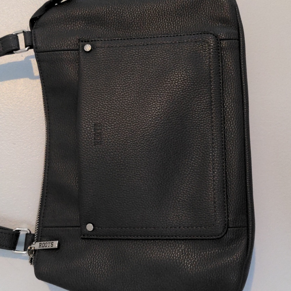 Roots Handbag Style R5992 Charcoal Grey Crossbody Silver Hardware EUC